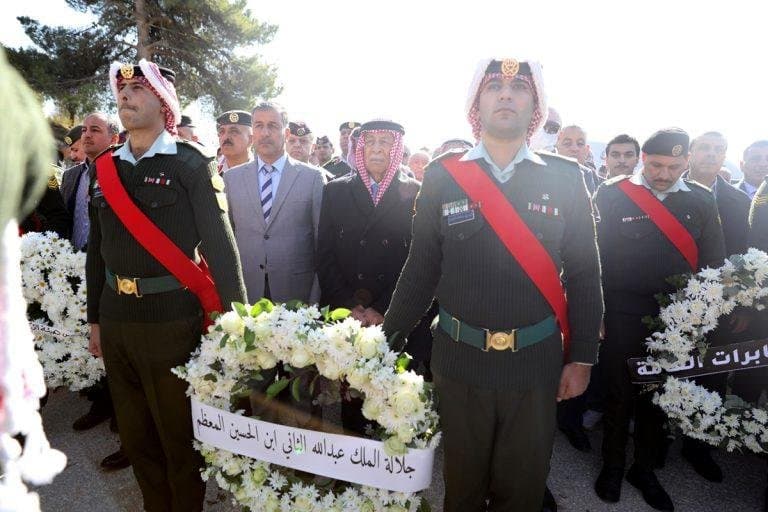 مندوبا عن الملك وولي العهد.. العيسوي يشارك في تشييع جثمان رئيس الوزراء الأسبق علي أبو الراغب