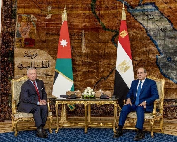 الملك والسيسي يؤكدان ضرورة تنفيذ اتفاق وقف الحرب في غزة بجميع مراحله