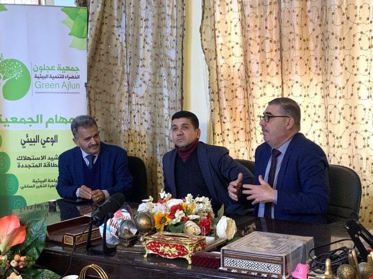عجلون :ورشة بعنوان : التشكيل بمخلفات البيئة " بمركز تدريب انجاز