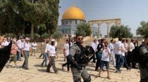 إجراءات مشددة بحق المصلين في المسجد الأقصى