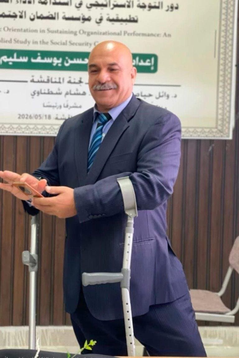 حسن بني نصر مبارك تستحق