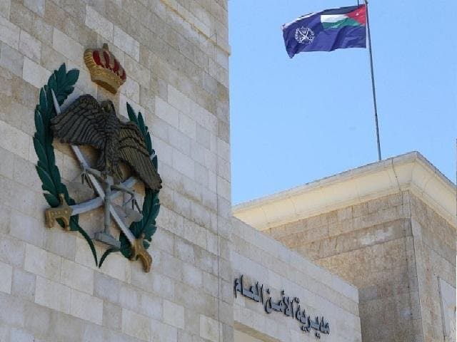 ضبط 4 أشخاص عرضوا على الطلّاب بيع معدات إلكترونية للغش