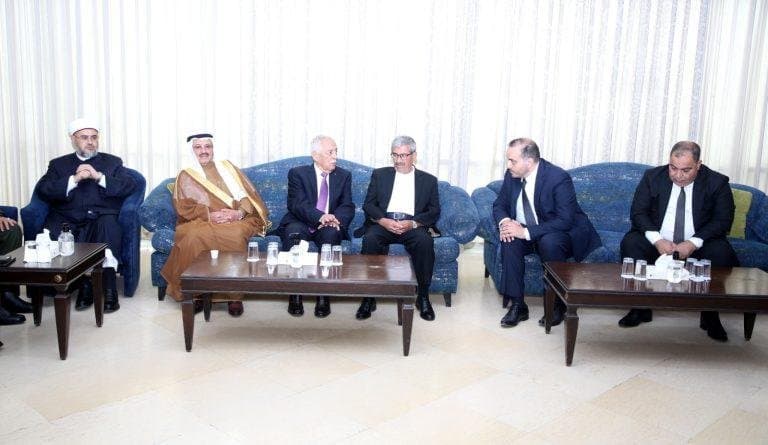 *مندوبا عن الملك وولي العهد.. العيسوي يعزي بوفاة الإعلامي سلطان الحطاب