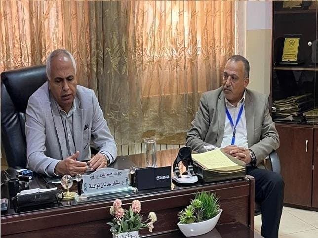  دوجان يتفقد فرع مؤسسة الإقراض الزراعي في عجلون