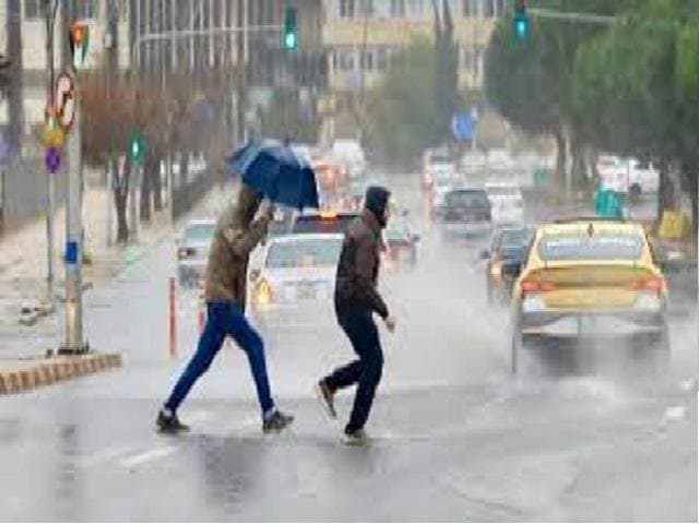 المملكة تتأثر بمنخفض ماطر مصحوب بالرعد والبرد أحيانًا