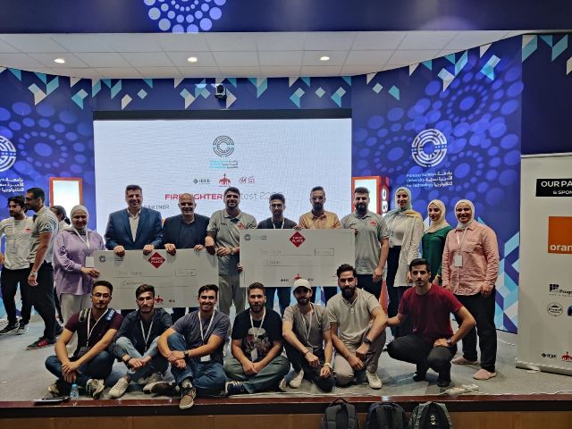 فريق IEEE في البلقاء التطبيقية يحصد جائزتين في مسابقةالروبوتات Fire Fighter contest 2022