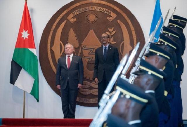 الملك يشكر رئيس رواندا: التحول إلى منارة للتقدم والازدهار ملهم