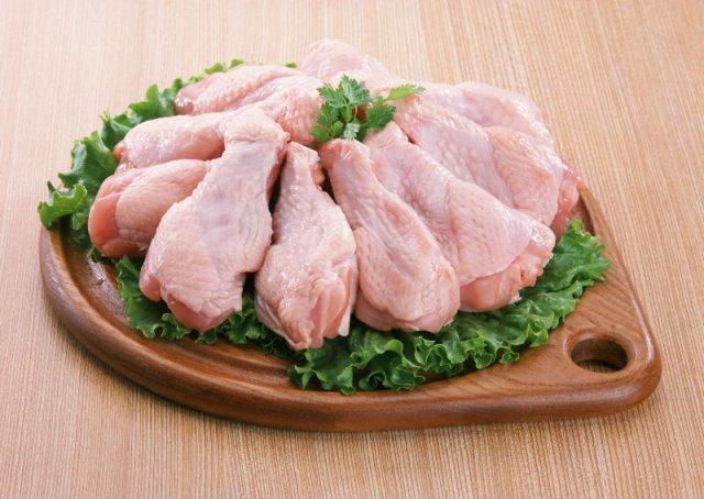 الاطباء البيطريون: مرض نيوكاسل لا يؤثر على الإنسان عند تناول الدجاج