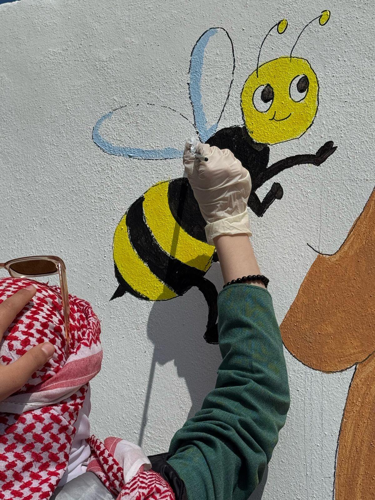 مركز شابات فقوع ينظم دورة رسم جداريات لتعزيز القدرات الفنية لدى الشباب