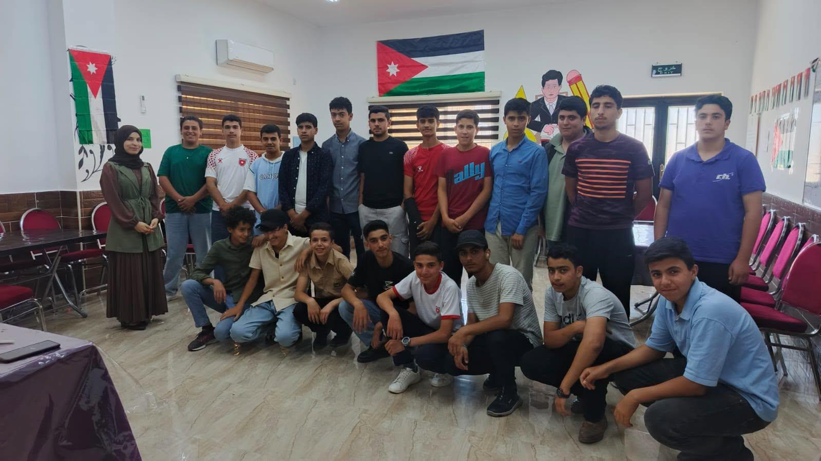 مركز شباب وشابات عنجرة النموذجي يختتم جلسات برنامج 