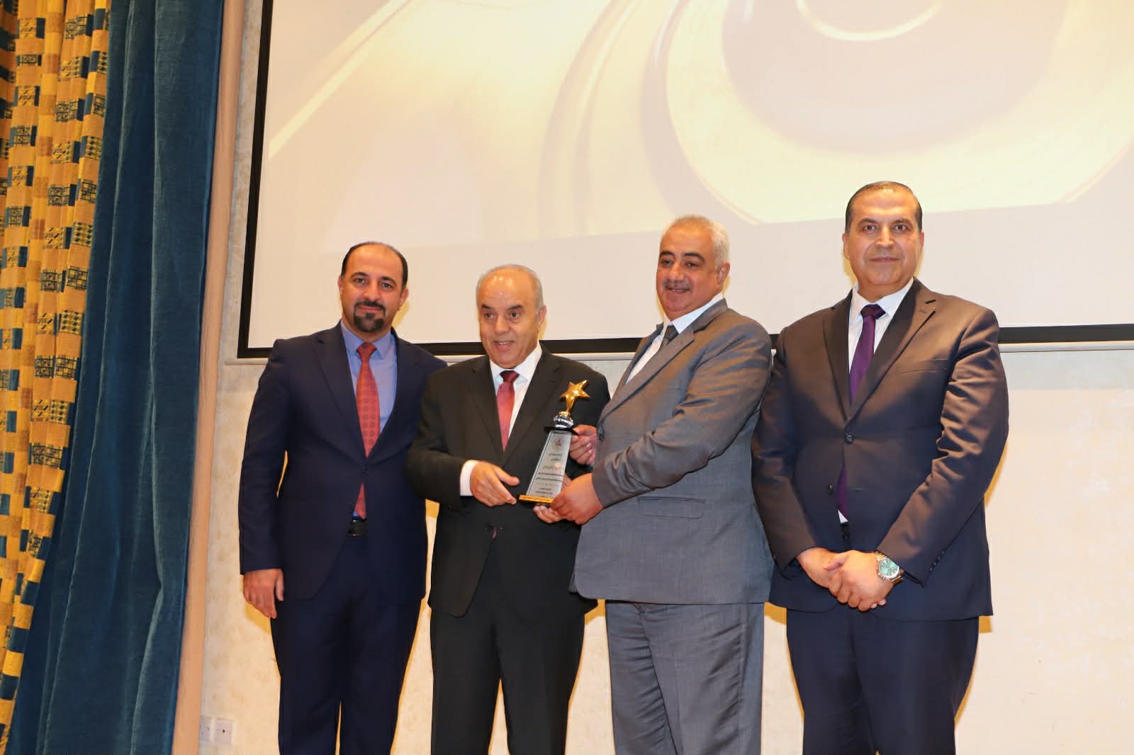المرجم الثانوية الشاملة للبنين تتوج بالمركز الأول على مستوى المملكة في مبادرة “لمدرستي أنتمي