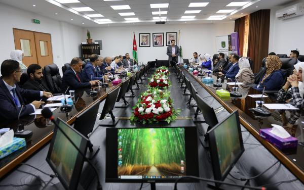 سفير الاتحاد الأوروبي يزور جامعة عجلون الوطنية ويشيد بمخرجات مشروع «بركة» في دعم الاستدامة والعمل المناخي