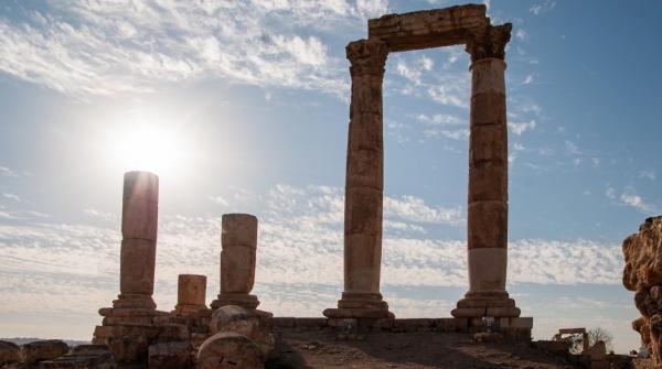 أجواء حارة حتى الثلاثاء وانخفاض الحرارة الأربعاء